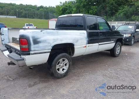 1996 Dodge Ram 1500 из США, поврежденный, VIN 3B7HC13Y6TG180182